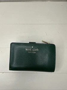 Cartera Kate Spade New York Leila Mediana Compacta Doble Pliegue Cuero - Verde - Imagen 1 de 6