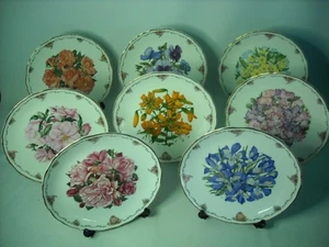 Choose ONE OR MORE Plates QUEEN MOTHER'S FAVOURITE FLOWERS Royal Albert Plate P1 - Picture 1 of 17