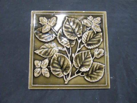 ~ ANTIQUE MAW TILE GREEN FLORAL ~ 8 SQUARE ~ ARCHITECTURAL SALVAGE Cover