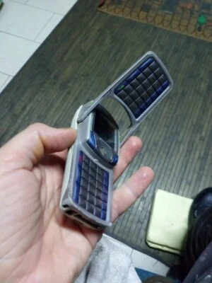 NOKIA 6820 Silver Network - Immagine 1 di 4