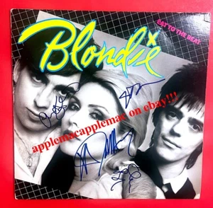 Blondie Signed Album IN PERSON - Debbie Chris Clem Jimmy EAT TO THE BEAT - Picture 1 of 8