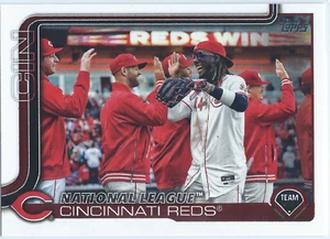 2025 TOPPS #99 CINCINNATI REDS TEAM CARD - Imagen 1 de 2