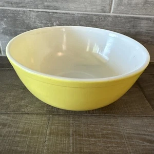 Vintage Pyrex Yellow Primary Nesting MIxing Bowl #404 4 QT - Picture 1 of 6
