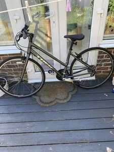 Trek Women's Bike - Picture 1 of 5