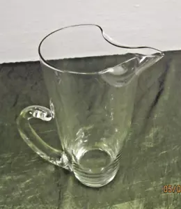 Jarra de vidrio transparente soplado a mano 8 3/4" de alto mango labio para hielo elegante clásico - Imagen 1 de 3