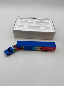 Jeff Gordon 1:64 doble con remolque de exhibición 1 de 2.508 - Imagen 1 de 10