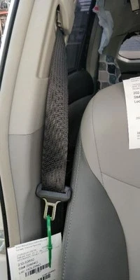 FRONT SEAT BELT 7321047300B0 2015-2018 TOYOTA PRIUS V - Imagem 1 de 4