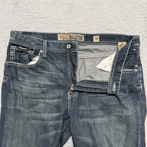 Pantalones de mezclilla con hebilla BKE Tyler para hombre talla 36x33 Bootcut lavado oscuro desgastados descoloridos - Imagen 1 de 20