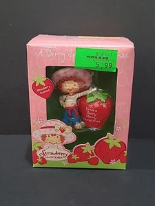 2003 Fragola Shortcake Have A Berry Buon Natale Ornamento Nuovo con Scatola - Foto 1 di 3