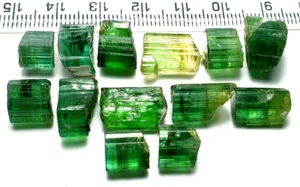 Schöne natürliche Farbe Turmalin grobe Qualität sehr schöne Qualität 13 Stck. 90 Karat - Bild 1 von 5