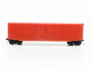 N Scale Micro-Trains/Kadee Unlettered Red 50' Boxcar - Picture 1 of 10