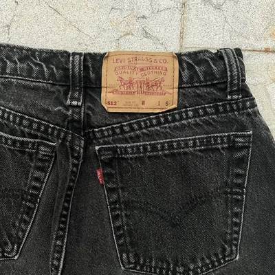 Pantalones de mezclilla vintage años 90 Levi’s 512 calce ajustado pierna cónica Foto 1 de 4