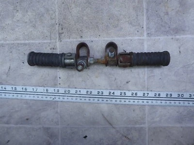 Kawasaki F2 1967 175cc K787-2) Juego de estriberas traseras izquierda y derecha Foto 1 de 4