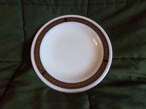 Corning Pyrex Fleur De Lis White W/ Black Gold Ebony Plate Salad Dessert 6-3/4" - Picture 1 of 3