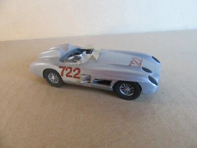 683I Kit John Day Inghilterra Mercedes 300 SLR MILLE MIGLIA 1955 # 722 Moss 1:43 - Immagine 1 di 4