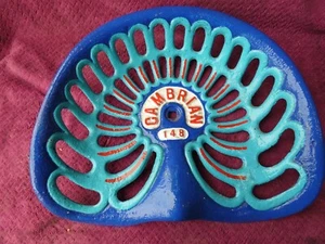 TRACTOR IMPLEMENT SEAT CAMBRIAN 148 GENUINE VINTAGE MAN CAVE COLLECTABLE - Imagen 1 de 5