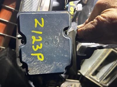 Nissan Altima 2014 conjunto de control de freno antibloqueo con motor de 4 cilindros Foto 1 de 2