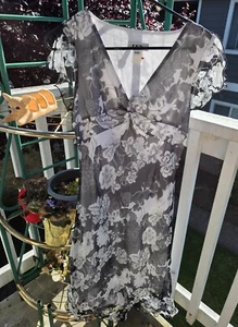 DBY Ltd. Women's Dress Slit Flutter Sleeves Asymmetrical Hem Sz 5/6 Black White - Picture 1 of 5