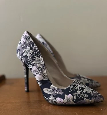 Qupid Purple & Pink Floral Canvas Pointy Toe  Stiletto  Heels Size 7 - Image 1 of 4