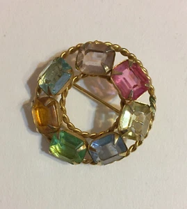 Vintage 70s Rhinestone Circle Pin - Multi Color - Unbranded - Great Condition - Picture 1 of 2