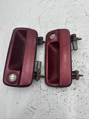 1994-1996 Pontiac Grand Prix Door Handle Exterior Front right & Left Pair - Image 1 of 4