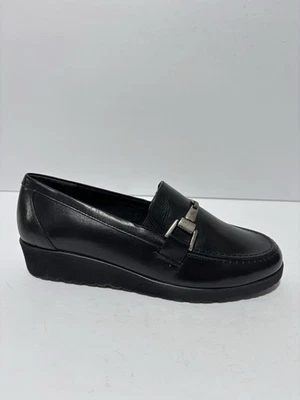 Mocasines sin cordones negros con volantes para mujer Walking Cradles, talla 5,5 M Foto 1 de 4