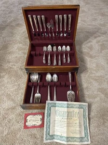 Vintage WM Rogers Silber Teller Besteck 60 Teile mit Truhe Selten Service Für 8 - Bild 1 von 11