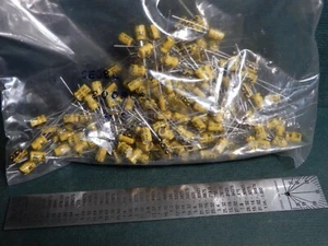 Condensadores electrolíticos de plomo radial Illinois 47UF 6,3 V ¡Cantidad 400 de nuevo!¡! - Imagen 1 de 4