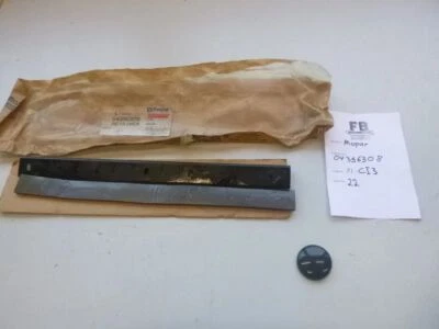 Chrysler Lebaron GTC descapotable soporte riel junta delantera derecha superior 04396308 Foto 1 de 4