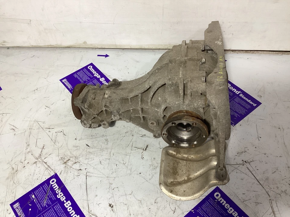 Audi A5 Quattro 2009-2015 eje trasero portador diferencial 8K0599287G OEM. Foto 1 de 4