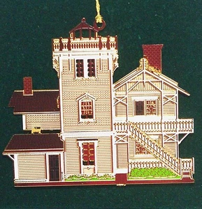 EAST BROTHER LIGHHOUSE OR008 SHELIA'S SIGNED San Francisco HISTORICAL ORN SERIES - Picture 1 of 3