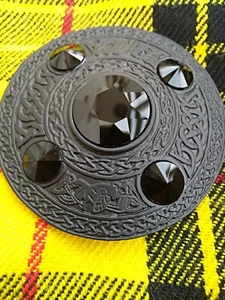 Broche escocés mosca a cuadros con 5 piedras negras en acabado negro mate broche de 4" - Imagen 1 de 4