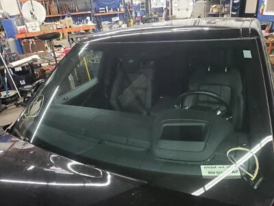 20 RANGE ROVER SPORT Windshield w/Heated Option, w/Head-Up Display Option Foto 1 de 2