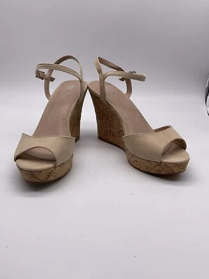 Sandalia de cuña con plataforma Charles David Lambert para mujer talla 9,5 M beige correa para el tobillo Foto 1 de 4