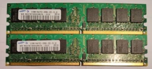 Samsung 512MBx2 1Rx8 PC2-3200U 8-chips CL3 1.80V UBF M378T6553BZ0-CCC Desktop - Picture 1 of 1