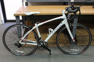 2015 Trek Silque S 50 cm Women's Road Bike, White/Gunmetal/Chi Red - Image 1 of 4