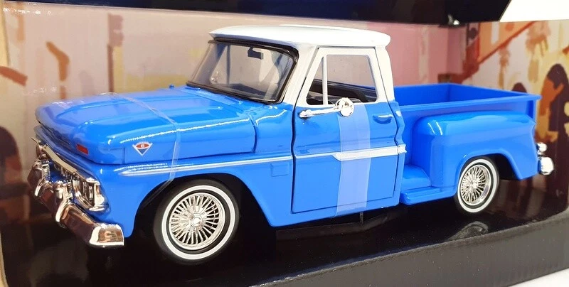 Motor Max 1/24 Scale 79035 - 1966 GMC C1000 Fenderside - Blue/White - Image 1 of 4
