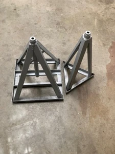 Two aircraft stands suitable for most low winged aircraft - Picture 1 of 1