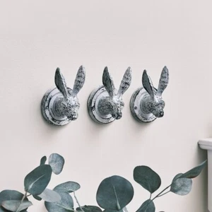 Set of 3 Antique White Hare Head Coat Hooks farmhouse wall decor storage - Picture 1 of 4