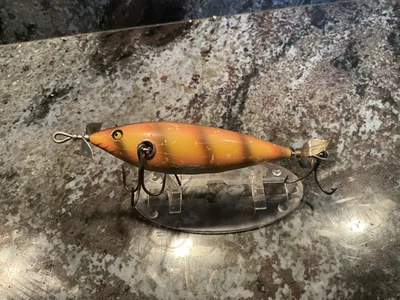 Señuelo de Lucha Heddon 700 Minnow Vintage COLOR RARO Antiguo Caja de Aparejos Cebo Almizclado  Foto 1 de 4