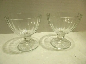 Set of 2 Ribbed Clear Glass Trifle Ice Cream Sherbert Dessert Stemmed Cups - Picture 1 of 5