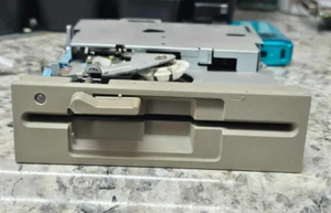 Vintage Retro Gaming 5 1/4 Floppy Drive Toshiba ND-0401 GR, Internal, Beige - Afbeelding 1 van 4