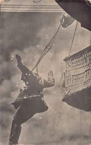Vintage American Observation Balloon Parachute Soldier WWI Postcard 1900's - Picture 1 of 2