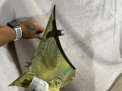 Used Front Right Fender fits: 2013 Volkswagen Beetle Front upper smaller adjacen - Изображение 1 из 4