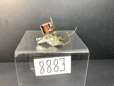 LIONEL POST WAR #2056 STEAM LOCOMOTIVE - REVERSING E-UNIT - Image 1 of 4