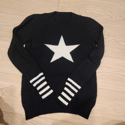 Women's Cashmere Crew Neck Sweater Black S Star Super CUTE  - Image 1 of 4