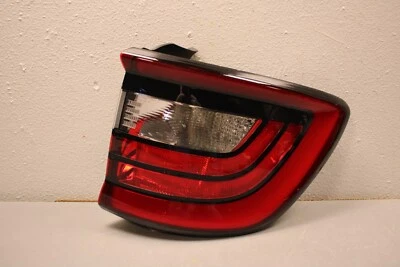 Luz trasera derecha Dodge Durango 2014 2015 2016 2017 2018 2019 2020 Foto 1 de 4