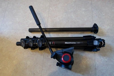Manfrotto MVH500AH Fluid Video Head + Manfrotto MT055CXPRO4 Carbon Fiber Tripod - Photo 1/4