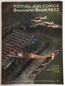 ROYAL AIR FORCE YEAR SOUVENIR BOOK RAF 1972 CRANWELL - Picture 1 of 7