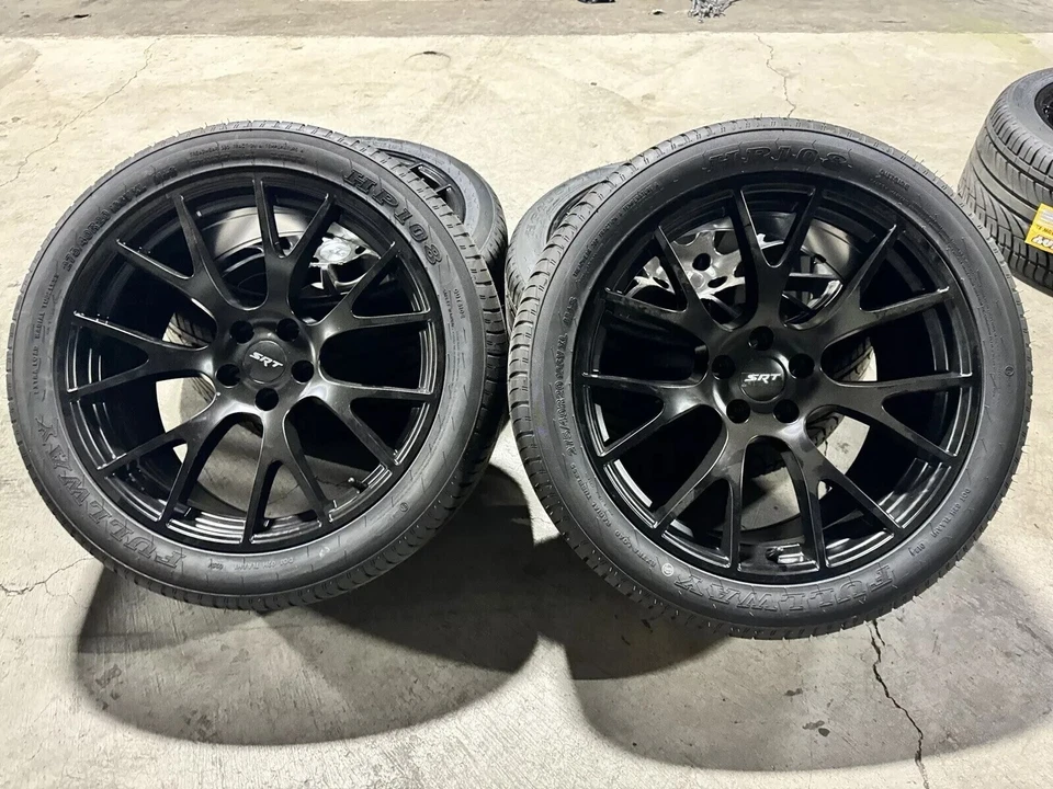 20x9 20x10.5 MATTE BLK SRT HELLCAT WHEELS  TIRES CHARGER CHALLENGER RED EYE 392 - Imagem 1 de 1